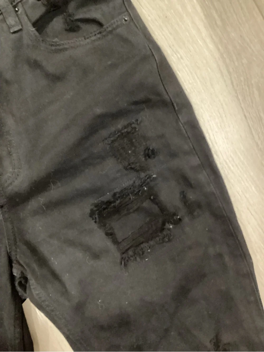 We The Free Twenty Seven Black Distressed Jeans Size 27